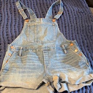 Overall shorts